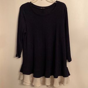 Vision Navy Scoop Neck Sweater w Cream Flounced Hem Size Large